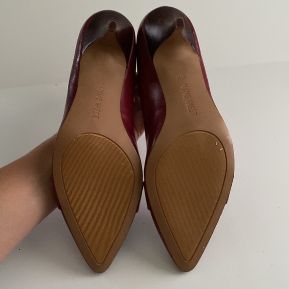 Nine West Muted Red Heels with Gold Plated Buckle Size 9.5 - Picture 7 of 9